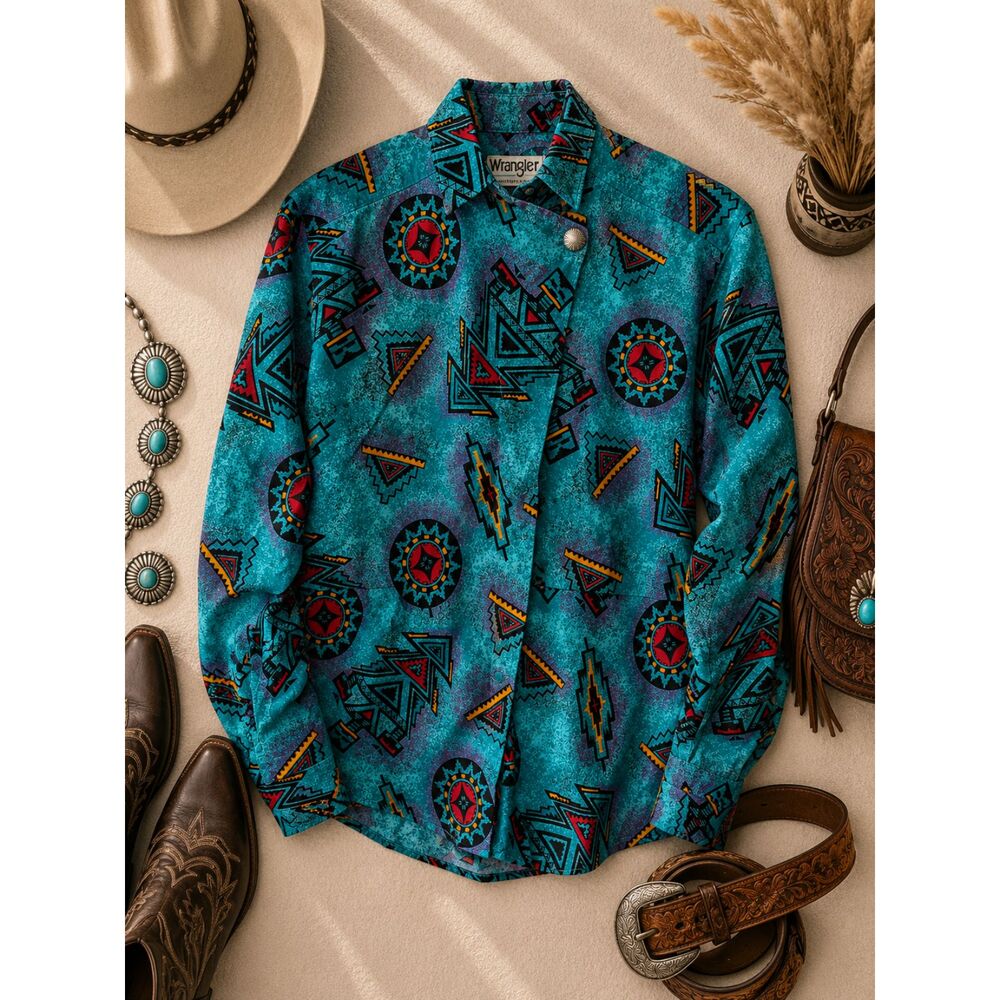 Wrangler Western Shirt With Bib Front Aztec Southwest Women’s Size M Vintage (5m